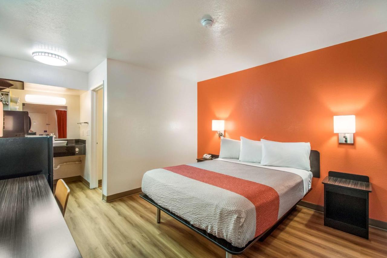 Motel 6-Youngtown, Az - Phoenix - Sun City Exterior photo