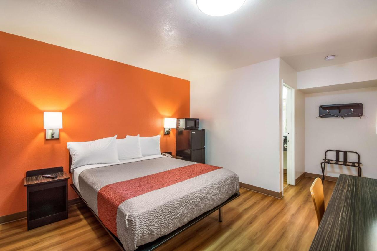 Motel 6-Youngtown, Az - Phoenix - Sun City Exterior photo